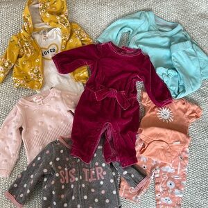 Newborn outfits - lot of 6